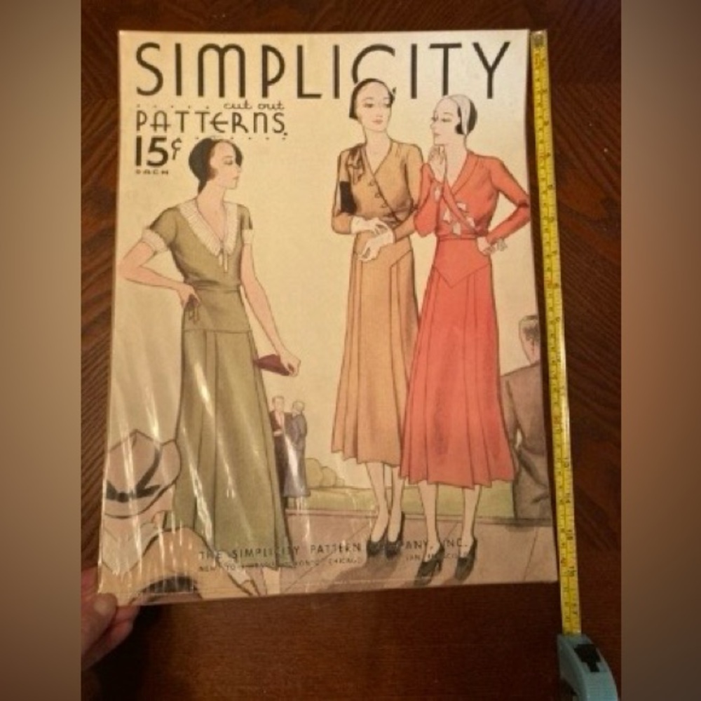 Vintage Sewing Pattern Ad & Collection - Picture 3 of 6